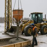 ضد یخ و زودگیر بتن در هوای سرد: دوز مصرف، استانداردها و خطاهای رایج اجرایی